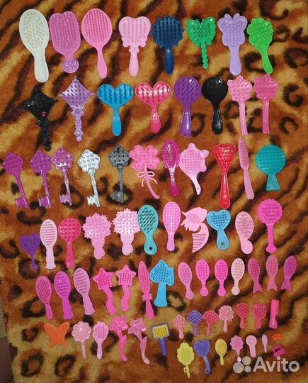 Киндер сюрприз гребешки зеркала расчески браслеты