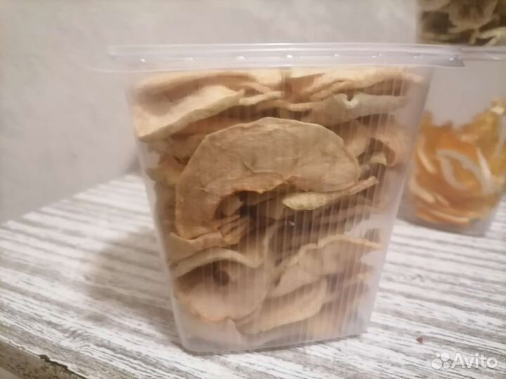 Сушёные фрукты (яблоки, апельсины, бананы)