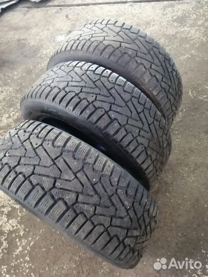 Pirelli Ice Zero 235/55 R17 103T