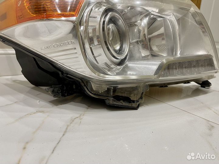 Фара правая Toyota Land Cruiser 200