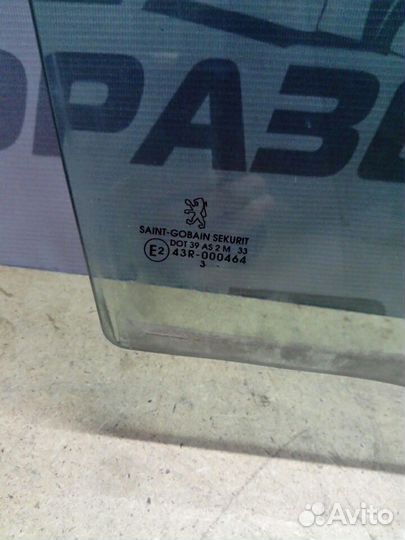Переднее правое стекло Peugeot 206 купэ