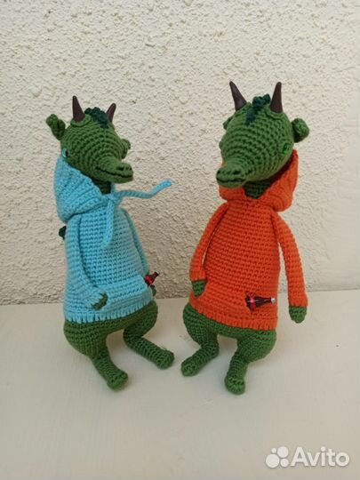 Дракон вязаный в худи