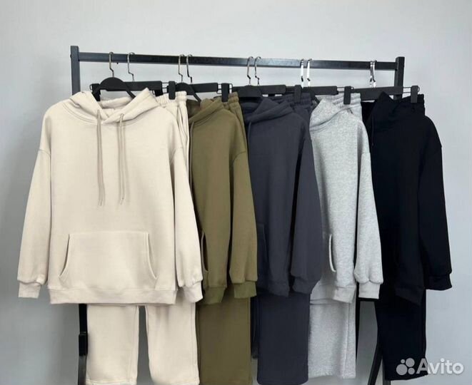 Костюм женский