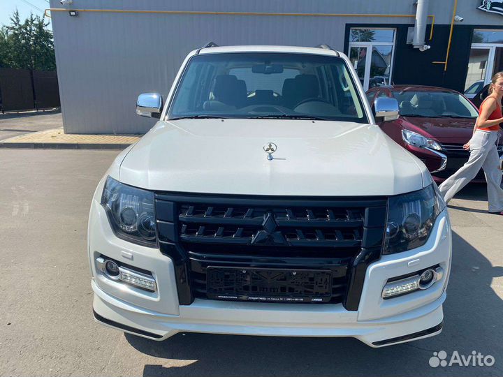Mitsubishi Pajero 3.8 AT, 2019, 100 км