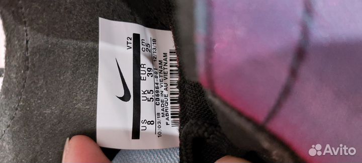 Кроссовки Nike женские