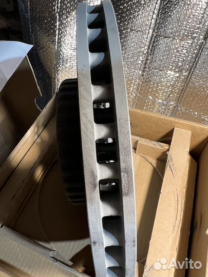 Диск тормозной передний w205 А0004212112 оригинал