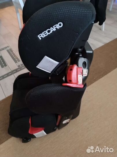 Детское автокресло бу 9-18кг recaro