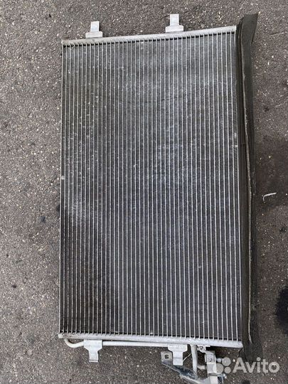 Радиатор кондиционера Volvo V50 MW43 MW68 31418512