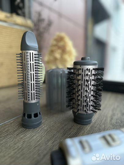 Фен-щетка Philips Dynamic VolumeBrush HP8664/00