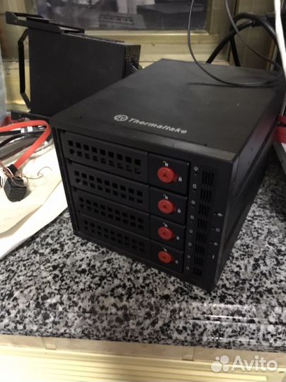 Корзина для hdd.thermaltake max 3504