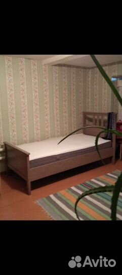 Кровать с матрасом