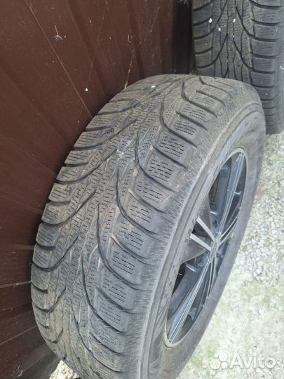 Kumho WinterCraft SUV Ice WS51 215/65 R16 102T