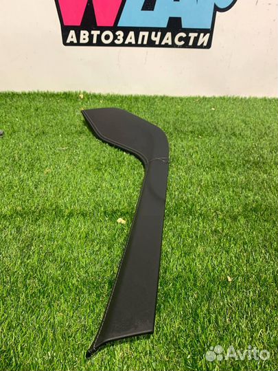 Декоративная накладка центральной консоли Tesla