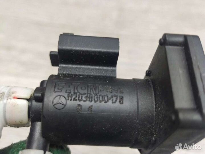Электромагнитный клапан Mercedes C W203
