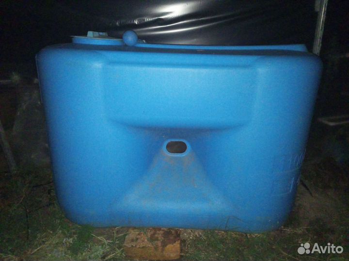 Бак для воды 1100 литров