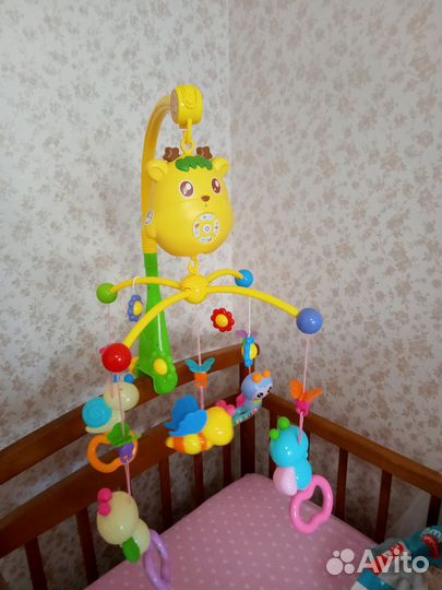 Музыкальная карусель на кроватку