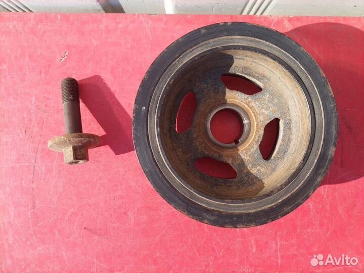 Шкив коленвала Nissan Maxima А33