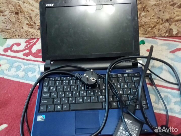 Ноутбук asus и зарядка