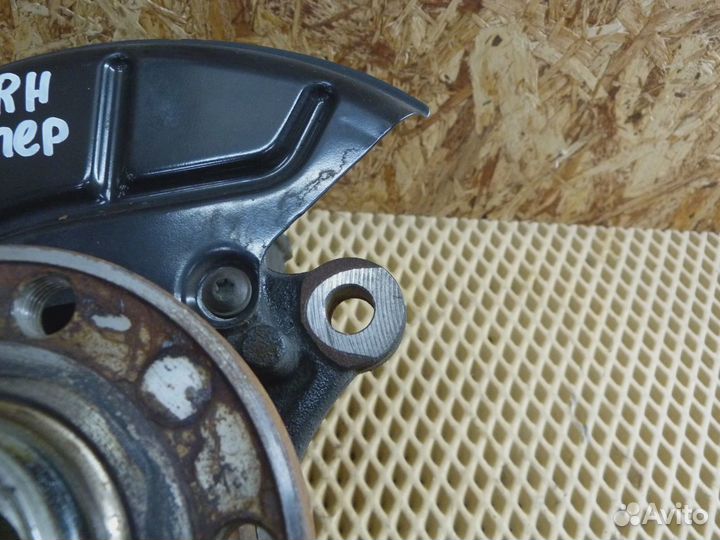 Кулак поворотный передний правый VW Tiguan 2007-2011 (1K0407256AA)