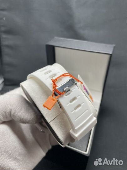 Наручные повседневные часы