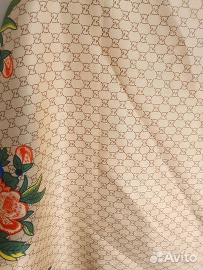 Платок Gucci шелк 90х90
