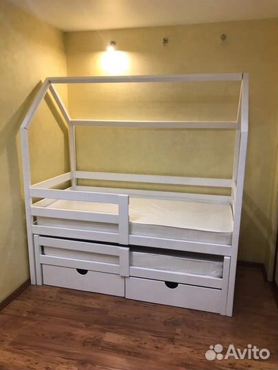 Детская кровать домик