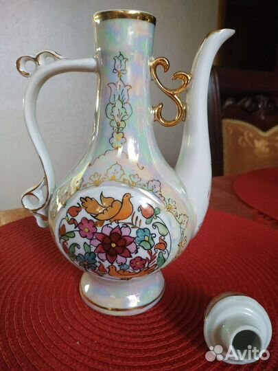 Посуда фарфор.Кувшин, графин антикварный