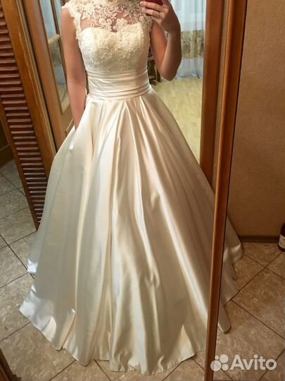 Платье свадебное
