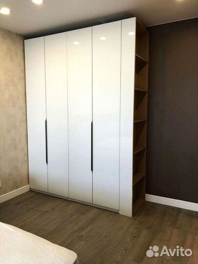 Новый шкаф распашной в рассрочку