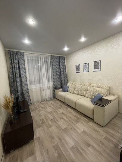 1-к. квартира, 42 м², 3/9 эт.