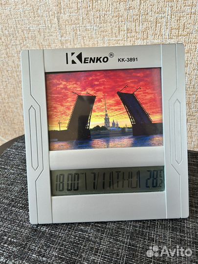 Фоторамка с часами и термометром