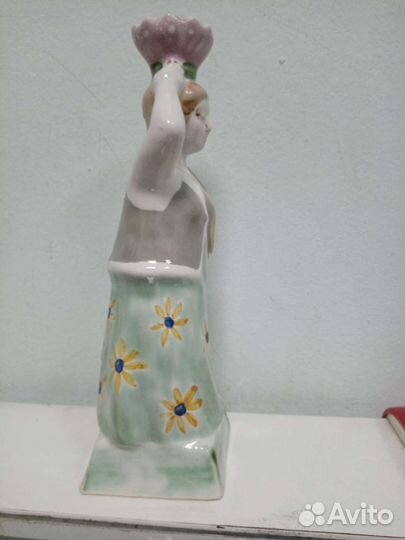 Статуэтка -подсвечник фарфор 50х годов