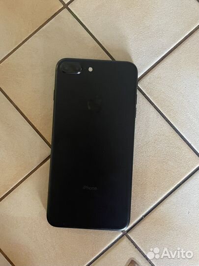 Телефон iPhone 7