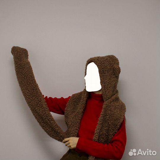 Шапка зимняя с ушками и перчатками