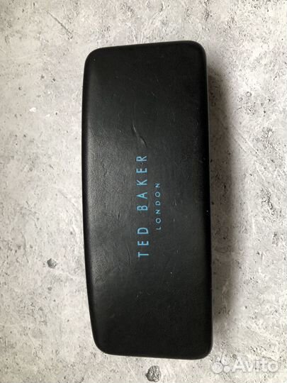 Футляры для очков