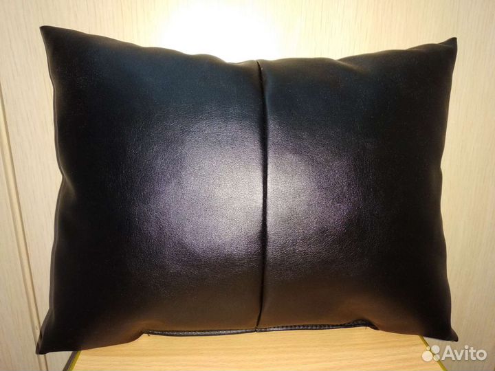 Пледы, подушки, полотенца, прихватки, шапка, чехол