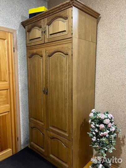 Шкаф