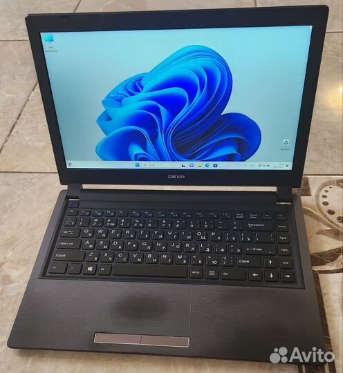 Ноутбук dexp Core i3 Full HD IPS
