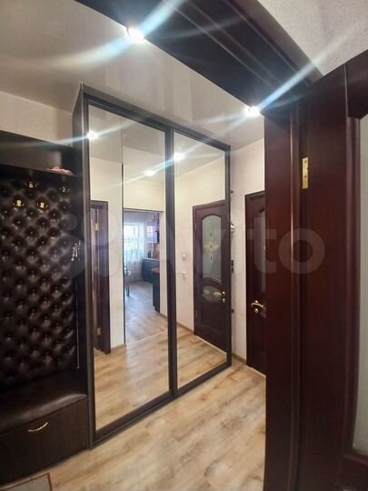 2-к. квартира, 56 м², 3/3 эт.