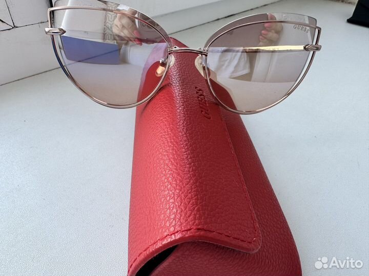 Солнцезащитные очки