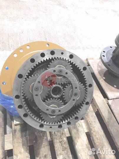 Поворотный редуктор Hyundai RC60-7 31M8-10140