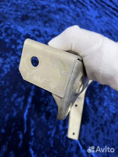 Ваз 2106 передние кронштейны СССР