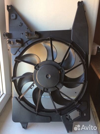 Диффузор радиатора в сборе Лада Ларгус