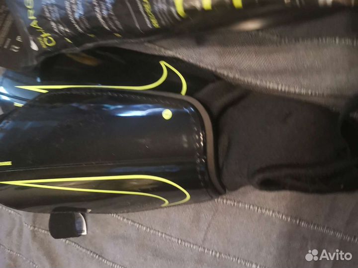 Щитки футбольные nike с защитой голеностопа