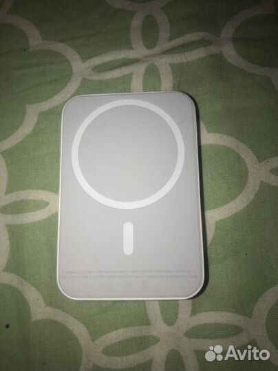 Повербанк с беспроводной зарядкой
