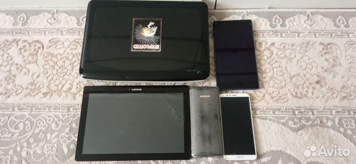 На запчасти планшеты и телефон