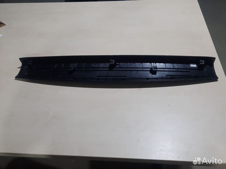 Обшивка двери багажника верхняя Kia Sportage 4 QL