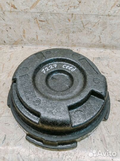 Ящик для инструментов Kia Ceed