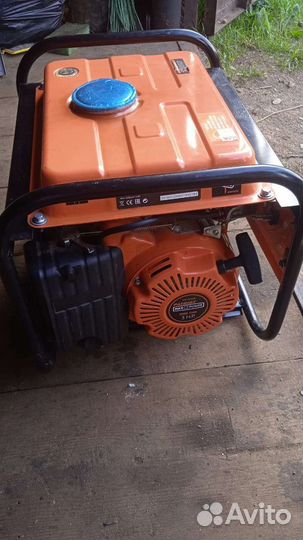 Бензиновый генератор