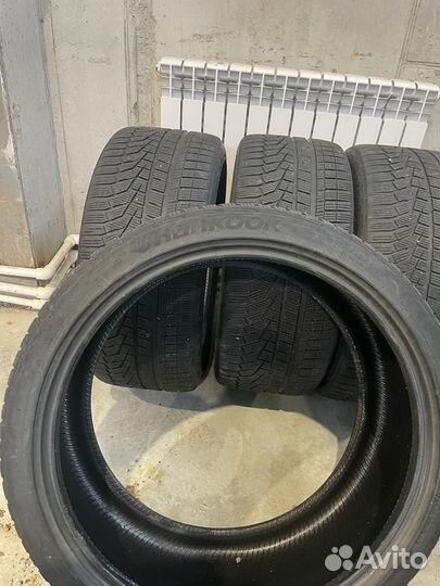 Hankook Winter I'Cept Evo2 W320A SUV 295/35 R23
